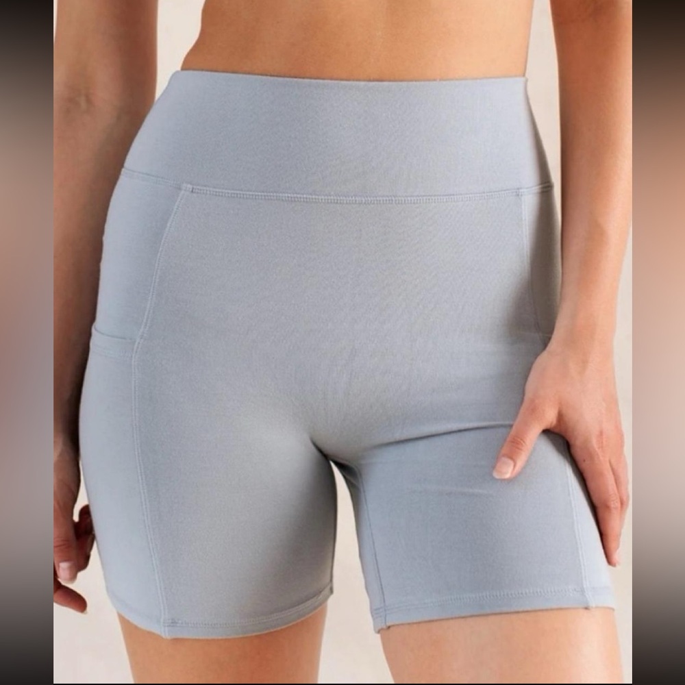 Alora Yogawear Shorts - Picture 2 of 6